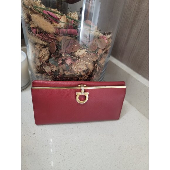 Salvatore Ferragamo Gancini logo Long wallet Long Wallet Leather Red